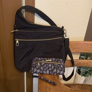 Travelon Anti-theft Signature 3 Compartment Crossbody Bag & Matching Wallet EUC